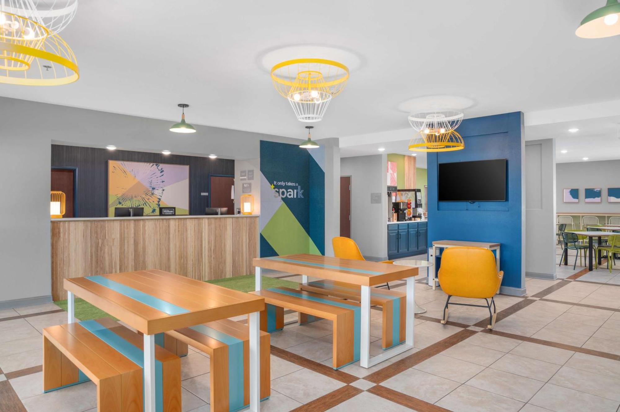 Spark By Hilton Minot Ngoại thất bức ảnh